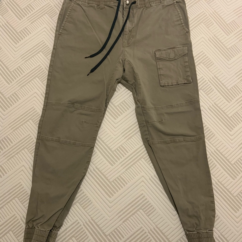 Modern Amusement Men’s Joggers
